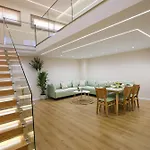 Luxe Arial Lofts Apartmán