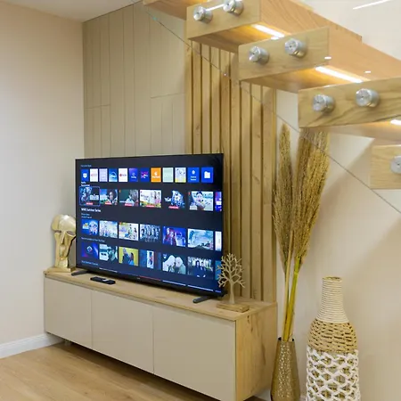 Luxe Arial Lofts 公寓 Vlorë