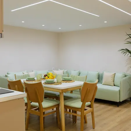 Luxe Arial Lofts * Vlore