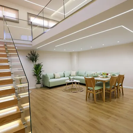 Luxe Arial Lofts Apartment