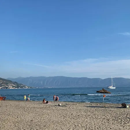 Luxe Arial Lofts * Vlore